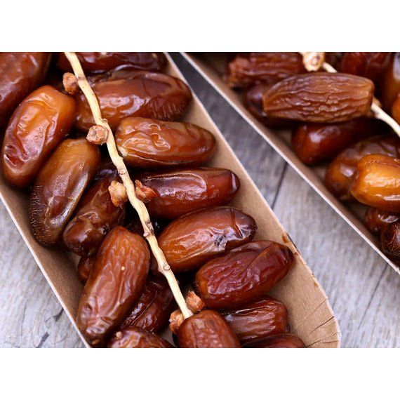 Deglet Nour Dates on Stem | 2 lbs | Shams - ShopGalil